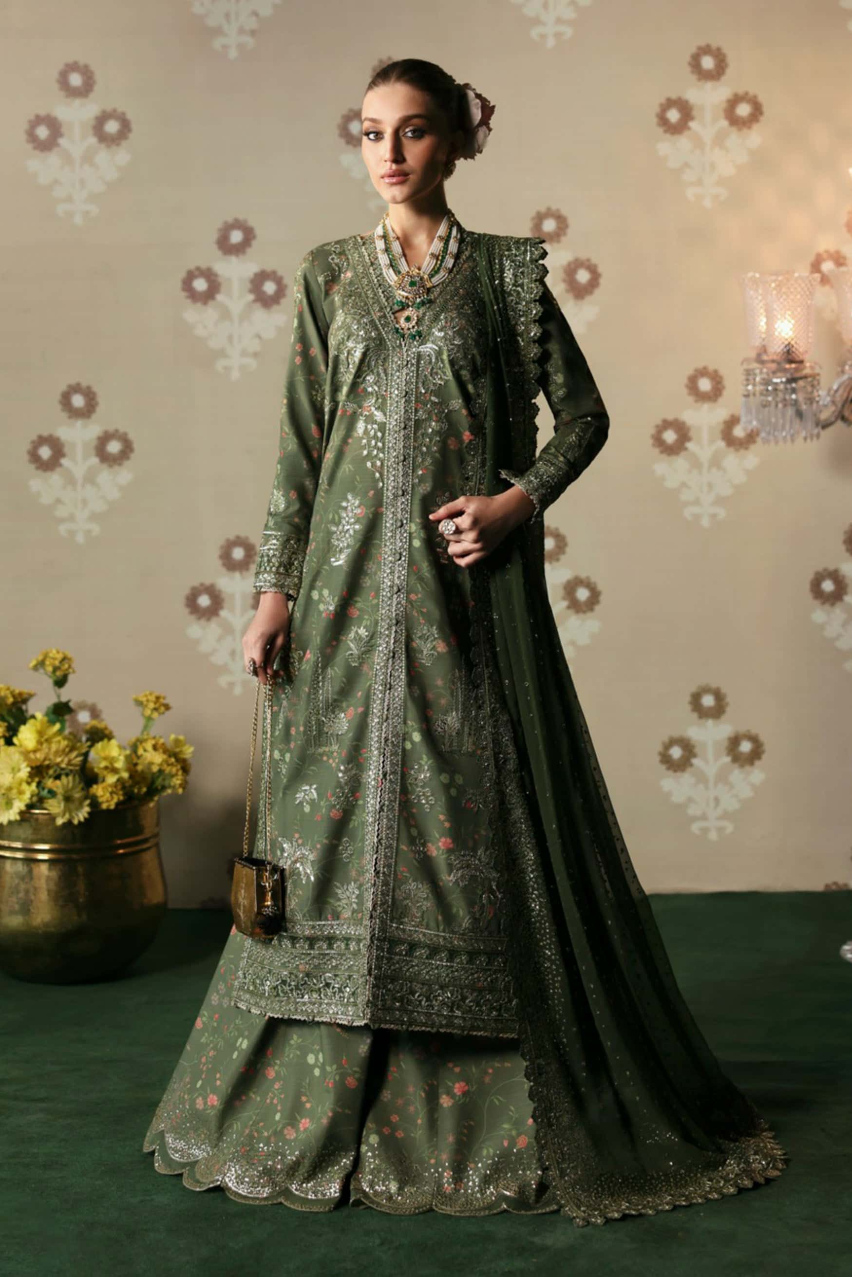 bee gee dress designer pakistan Chun Chun Ghrara Design: Stylish Party Wear Dress