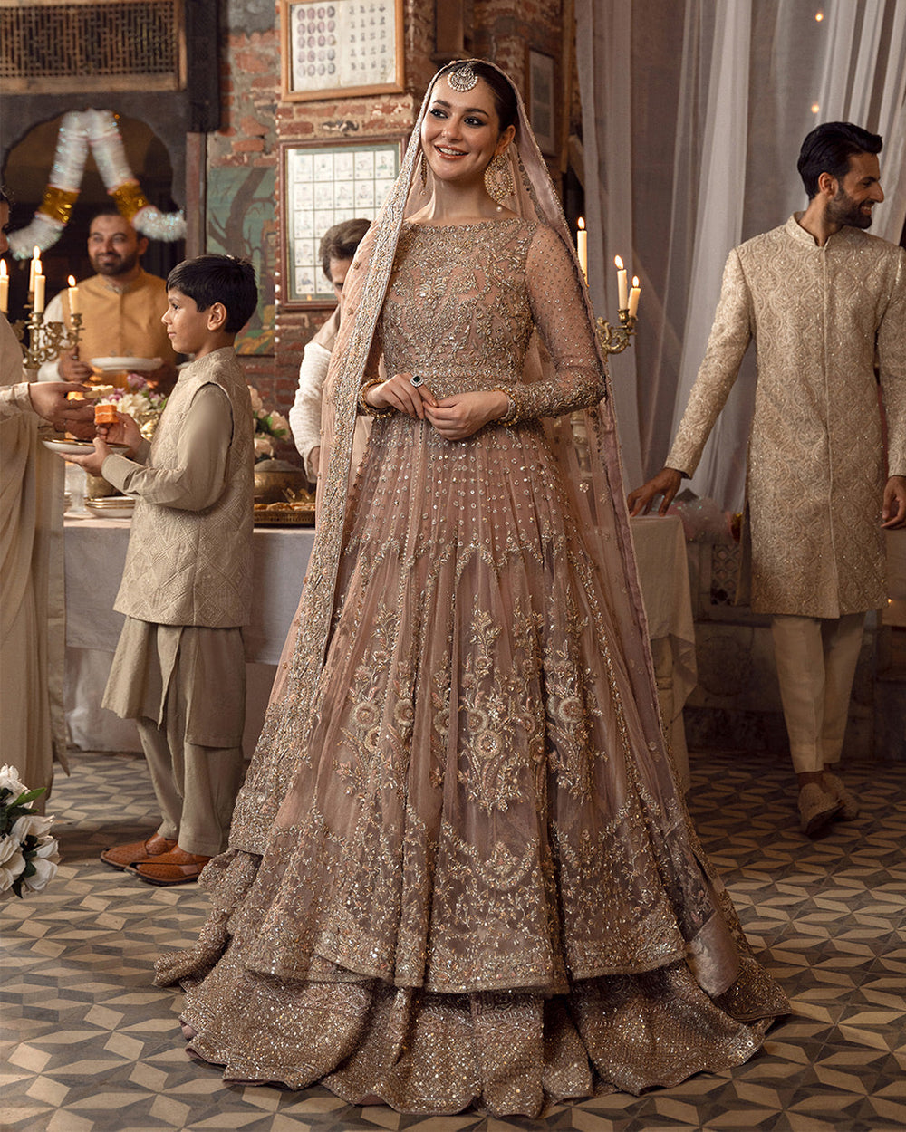 Mahra Pakistani Indian wedding bridal party formal dress usa uk L / 5 ft
