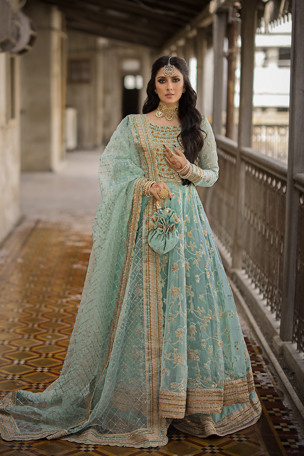 iram khan designer dresses Erum khan beautiful article availableFor more queries DM or visit SAFIA SULEMAN STUDIO #trending #fashion #thrift #designer #bridal #classy #celebrity #makeup #preloved #pakistanifashion #weddingdress #bride #jewelry #photography #rent #explore